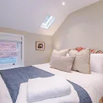 Holiday home Cathedral - Perfect For Large Families *